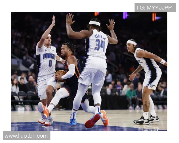 勇士与快船激战正酣球迷热议比赛精彩瞬间与球员表现