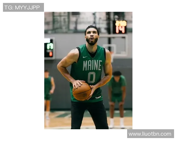 杰森塔图姆如何在NBA赛场上展现领袖风范与超凡实力
