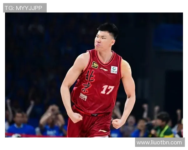 范子铭：从篮球新星到职业生涯的辉煌转折点探索与成长之路